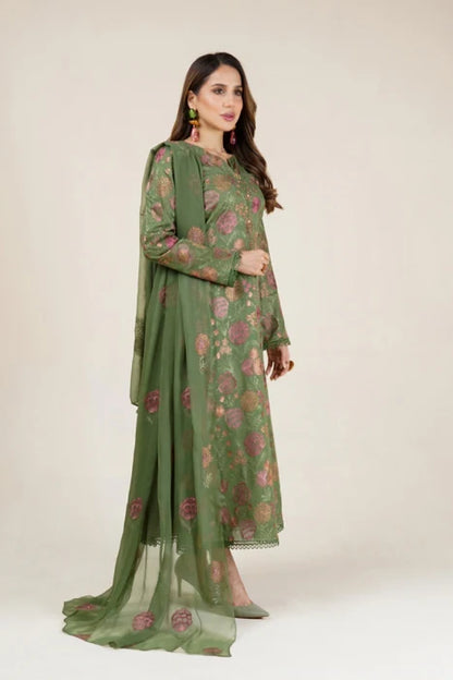 PREMIUM LAWN 3PC EMBROIDERED DRESS EMBROIDERED DUPATTA D-582