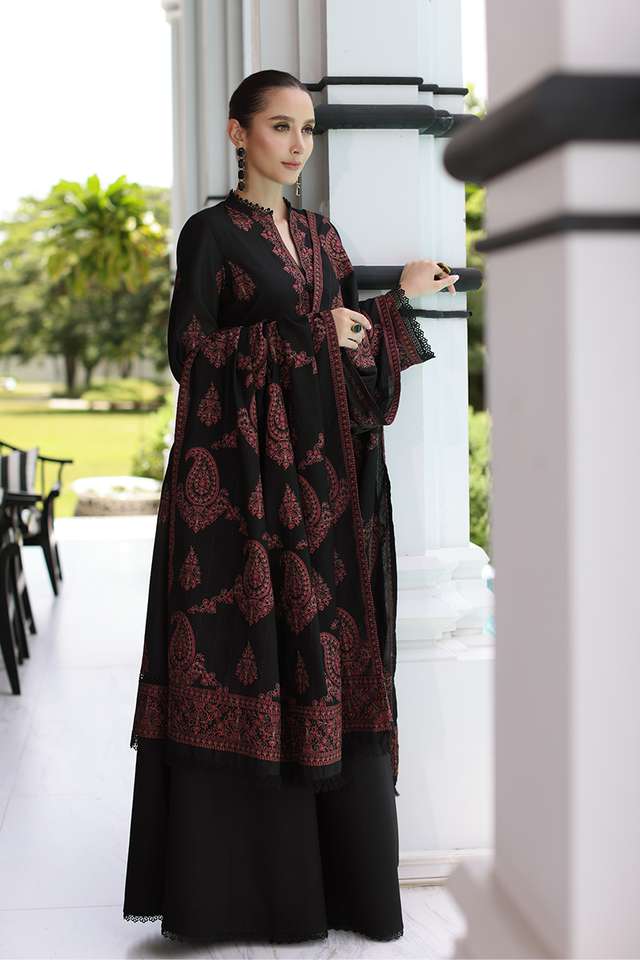 Lawn 3PC EMBROIDERED DRESS EMBROIDERED SHAWL D-833